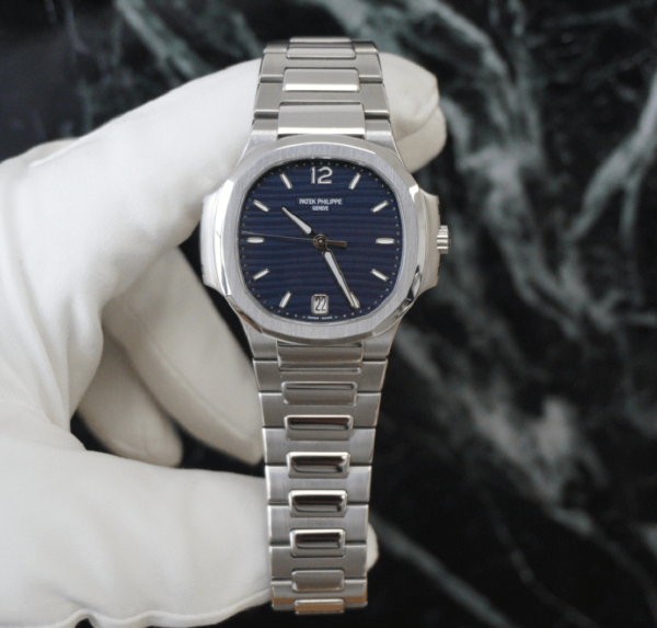 Patek Philippe Nautilus 7118/1A-001 'Ladies' Blue Dial